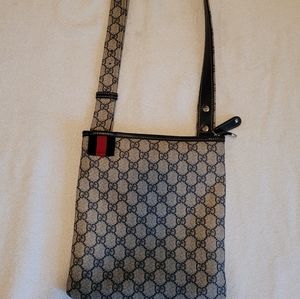 Authentic GUCCI crossbody bag